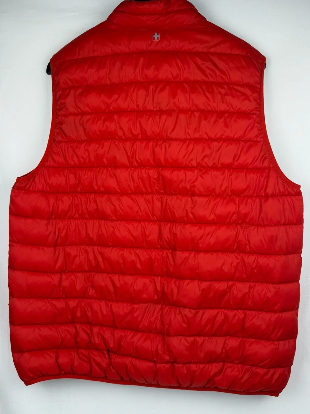 Swiss Tech Red Puffer Vest Size XL/XG - Excellent Condition Full Zip